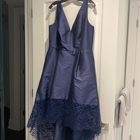 Monique L’huillier hi-low gown - Picture 3 of 3
